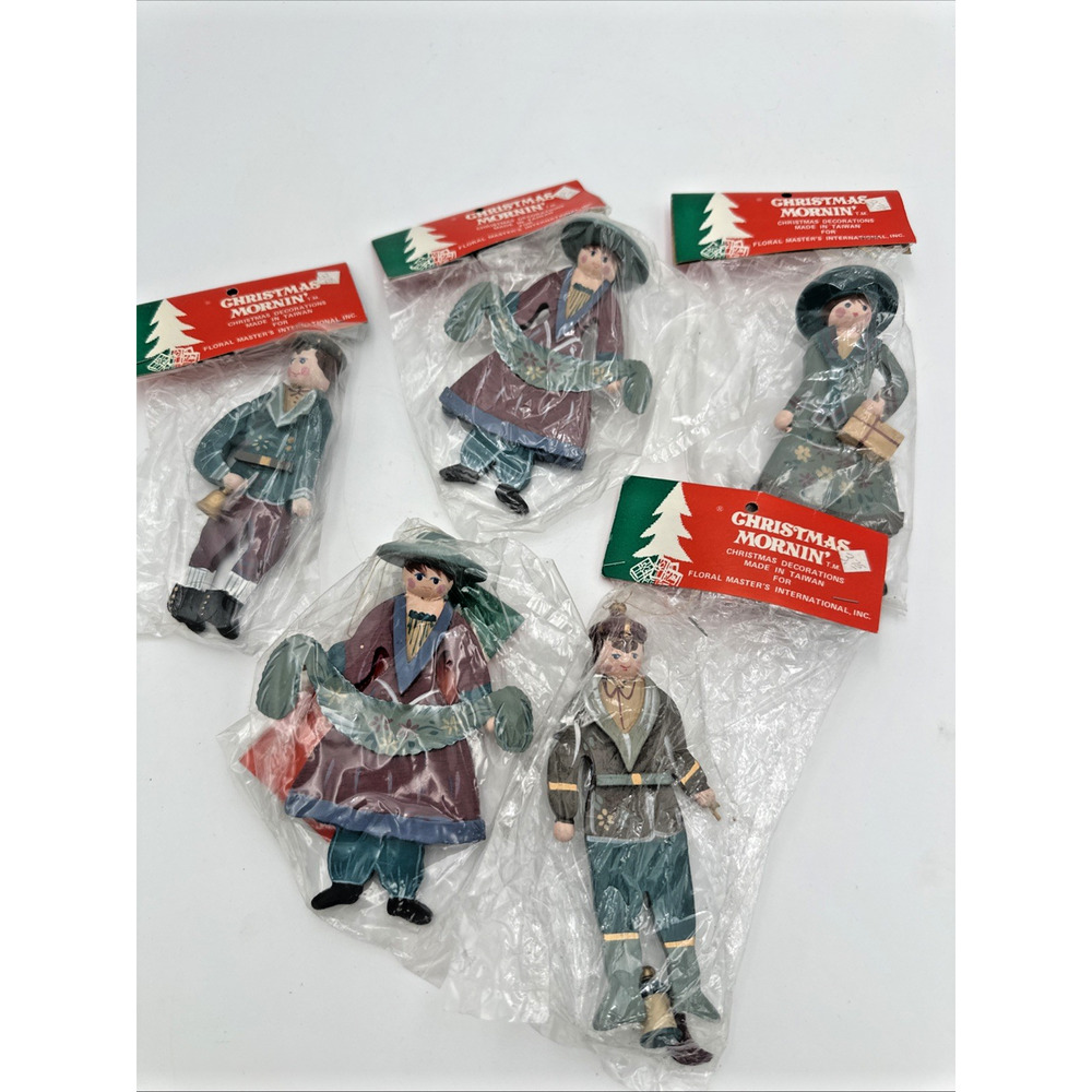 5 Christmas Carolers Ornaments Wood Made in Taiwan